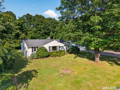 252 Cow Hill Road Clinton CT 06413