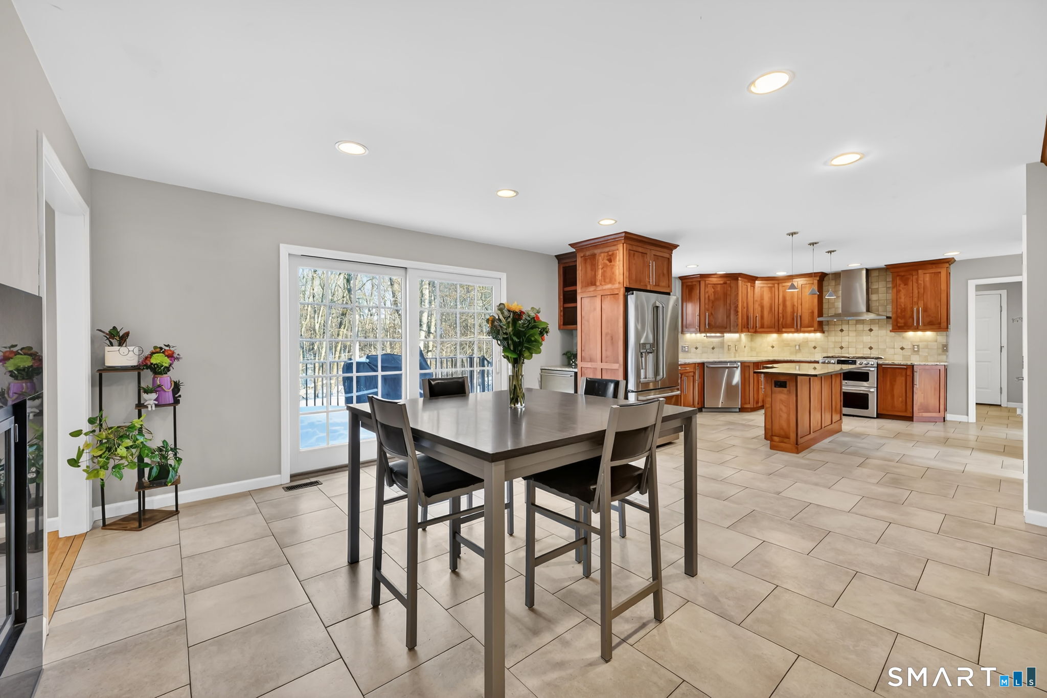 136 Gilbert Lane South Windsor CT 06074