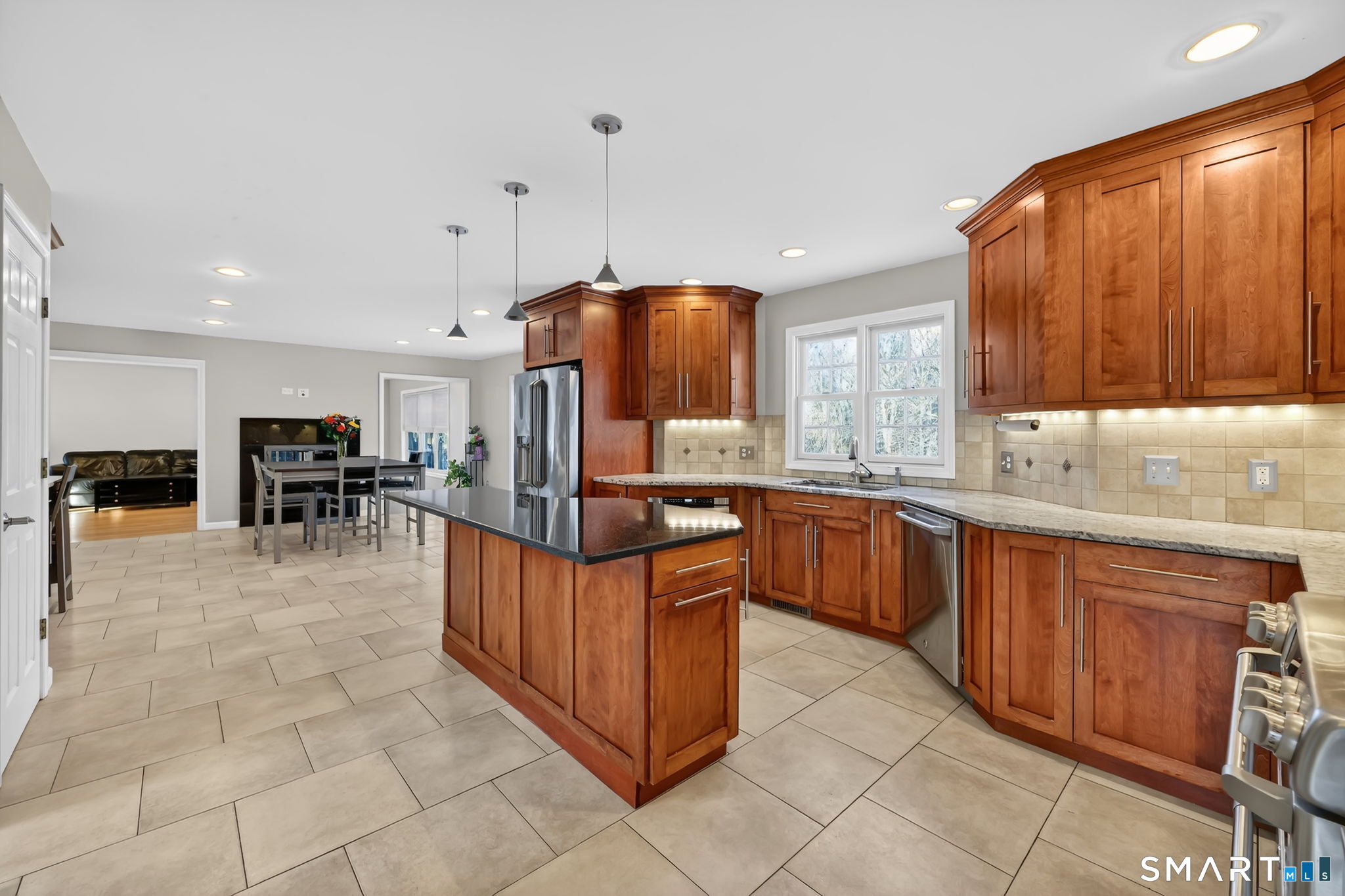 136 Gilbert Lane South Windsor CT 06074