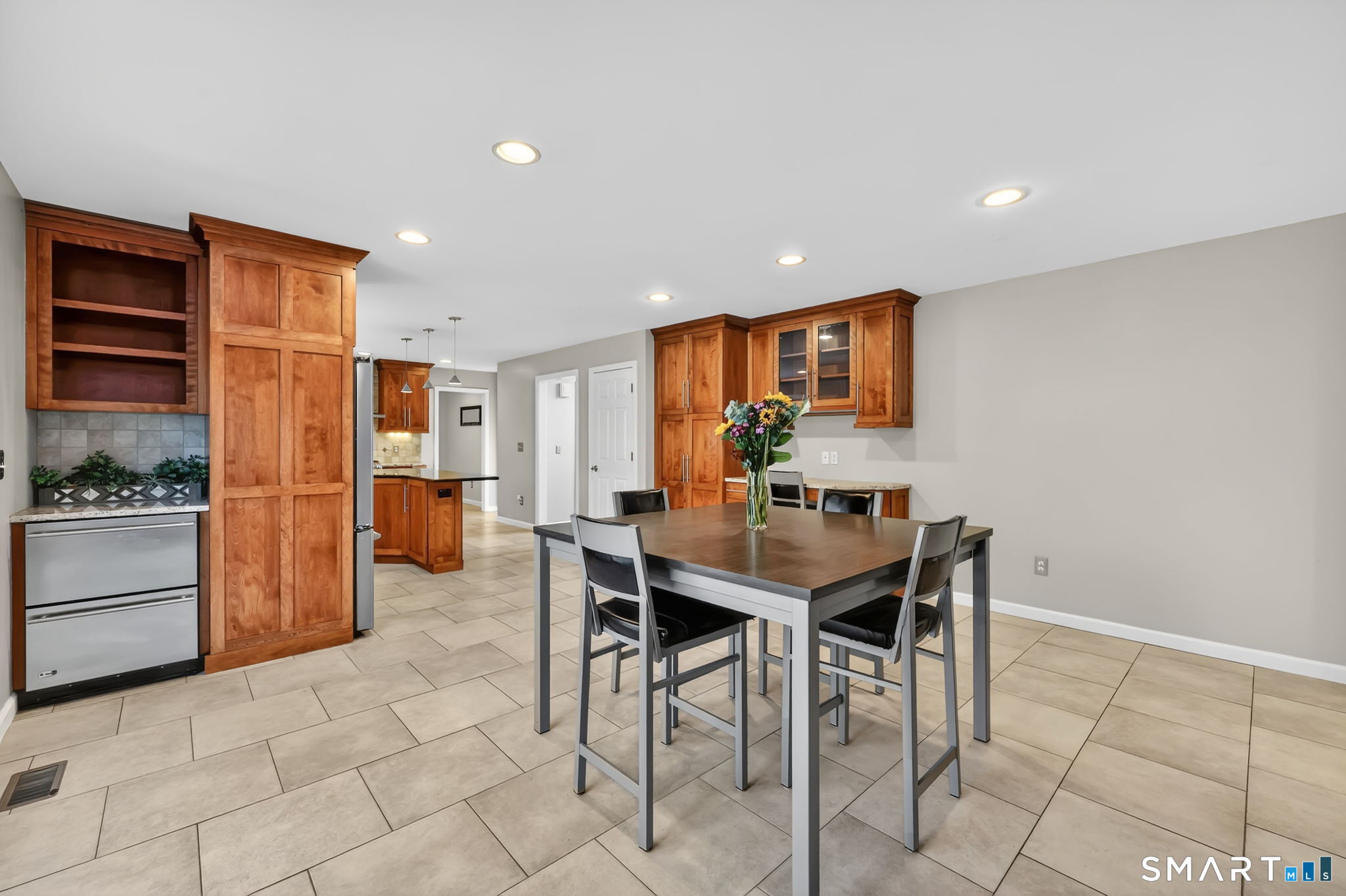 136 Gilbert Lane South Windsor CT 06074