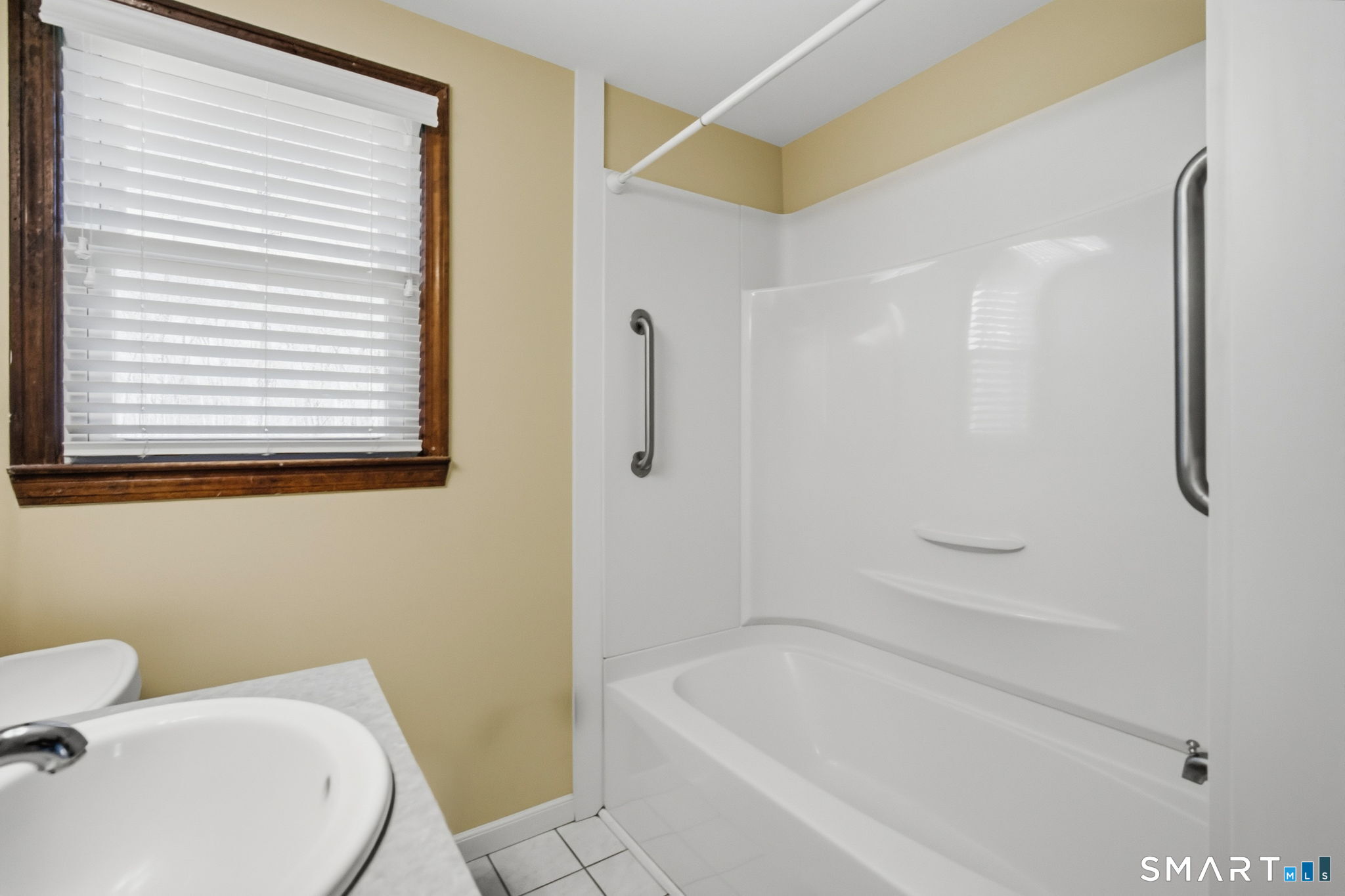 37 Plainfield Street Enfield CT 06082