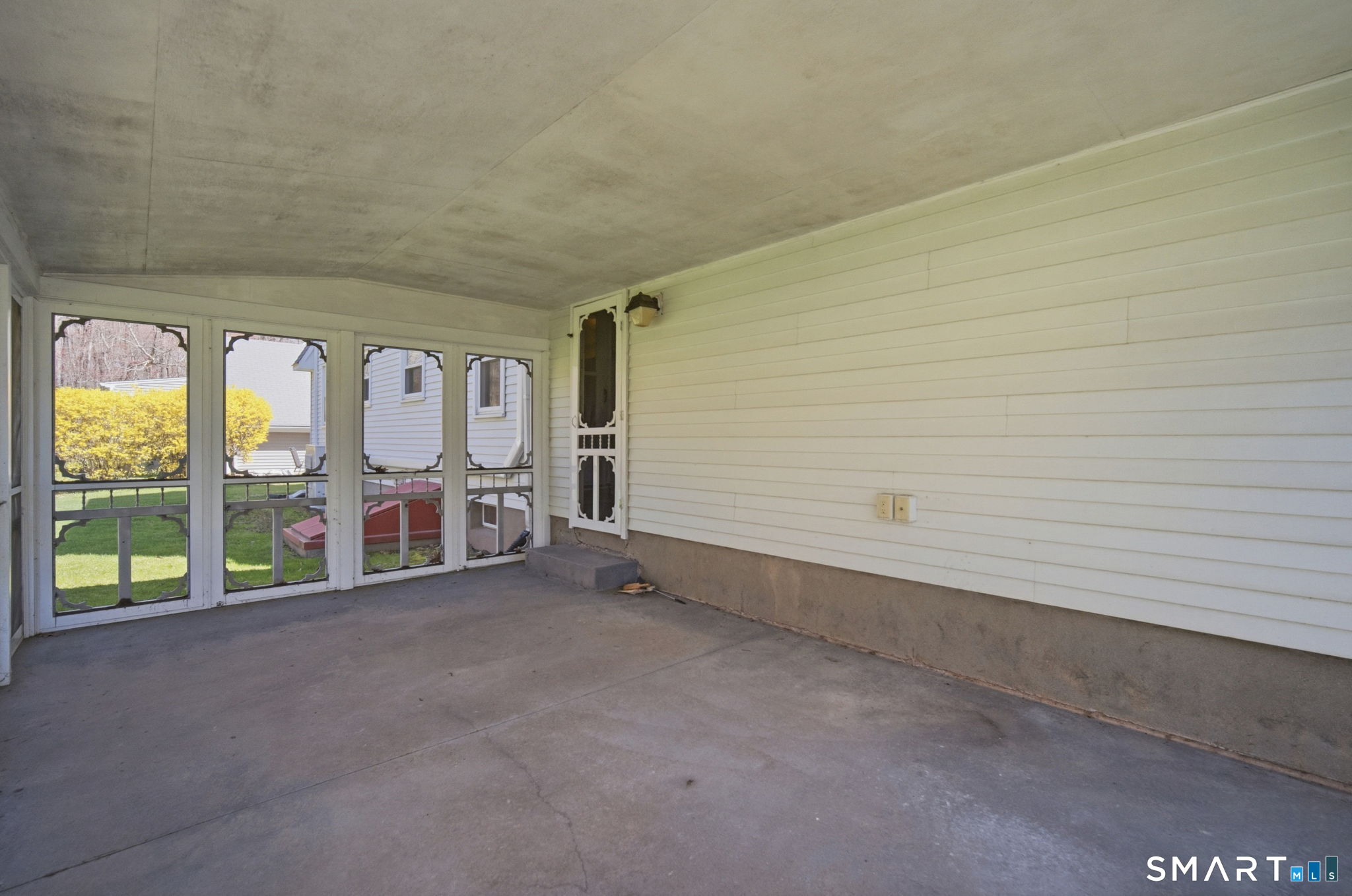 37 Plainfield Street Enfield CT 06082