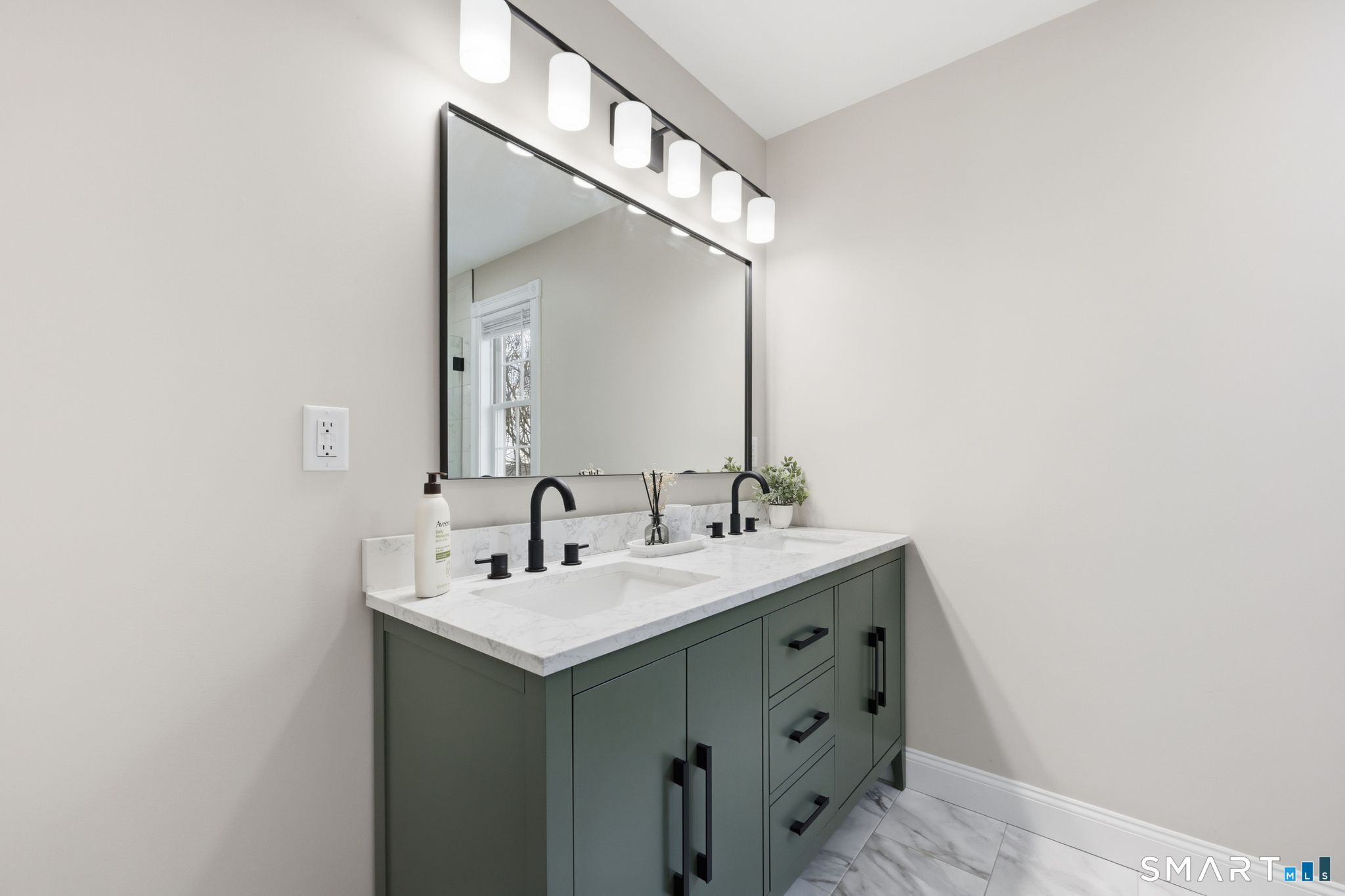 52 Tarragon Drive East Hampton CT 06424