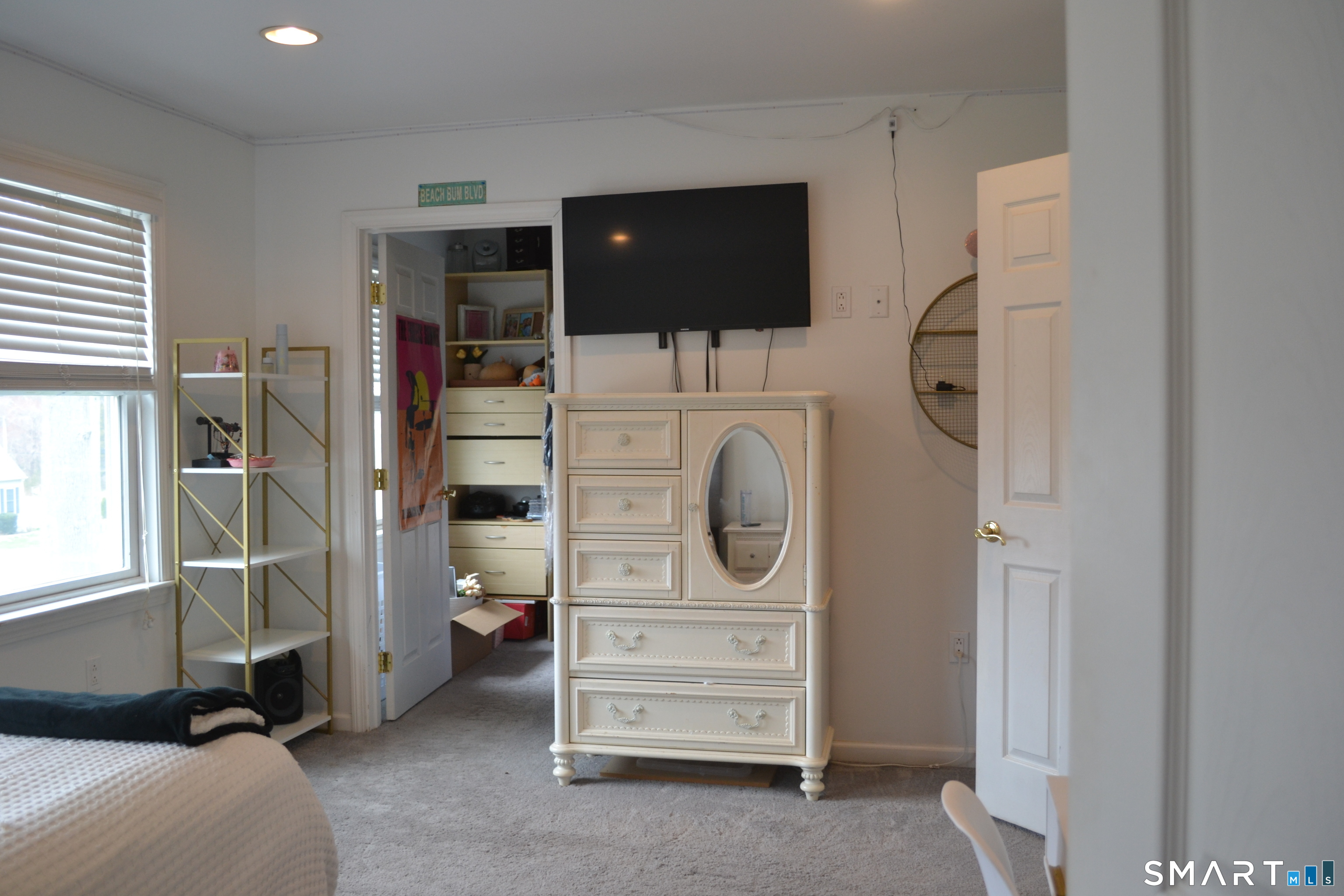571 Old Colchester Road Montville CT 06382