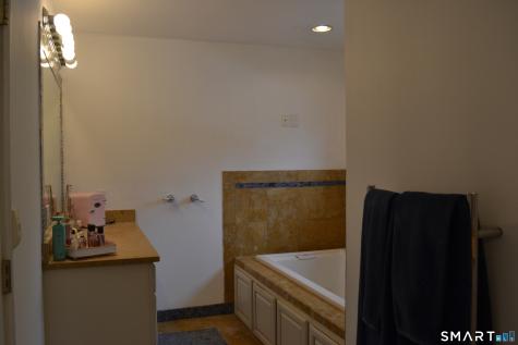 571 Old Colchester Road Montville CT 06382