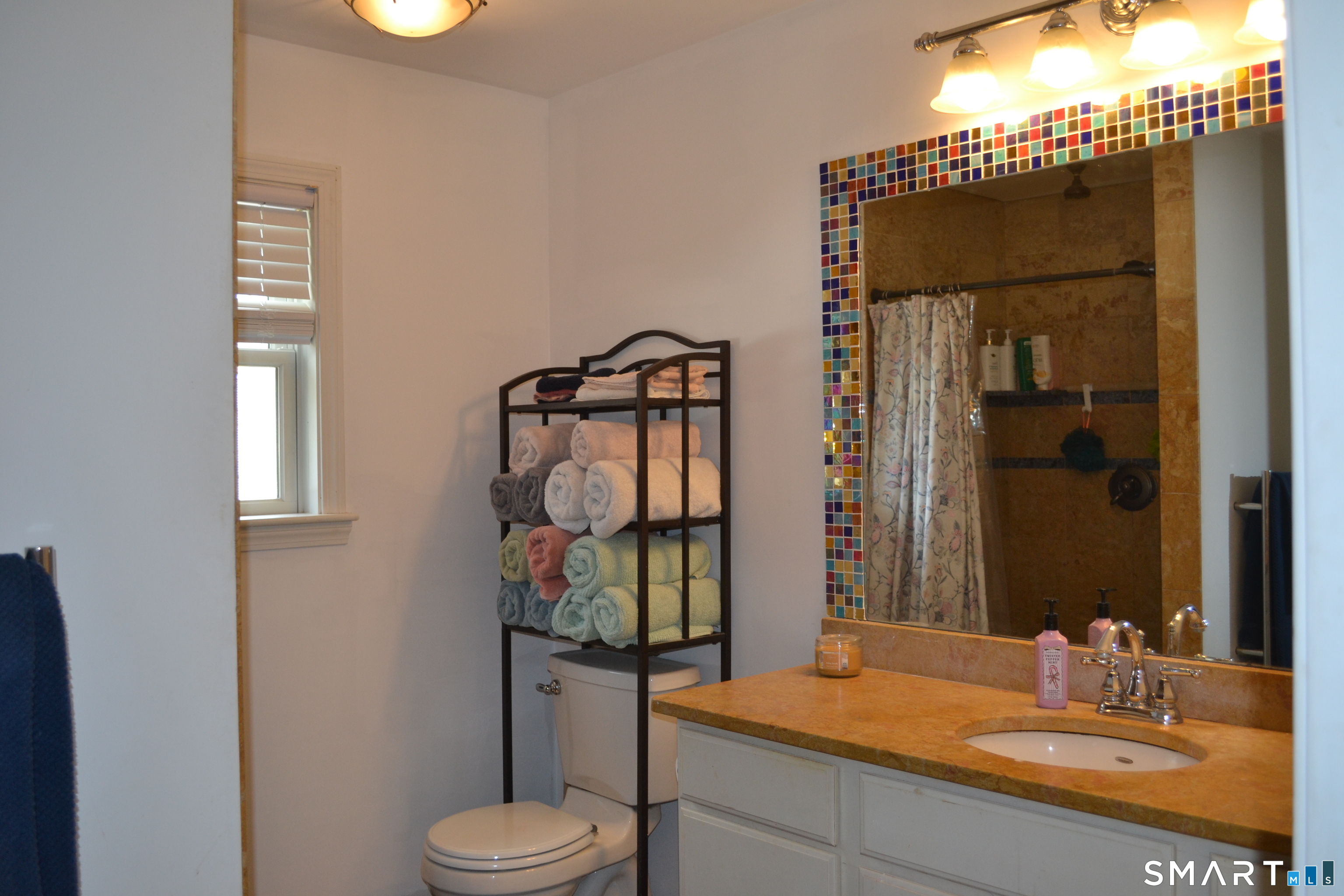 571 Old Colchester Road Montville CT 06382