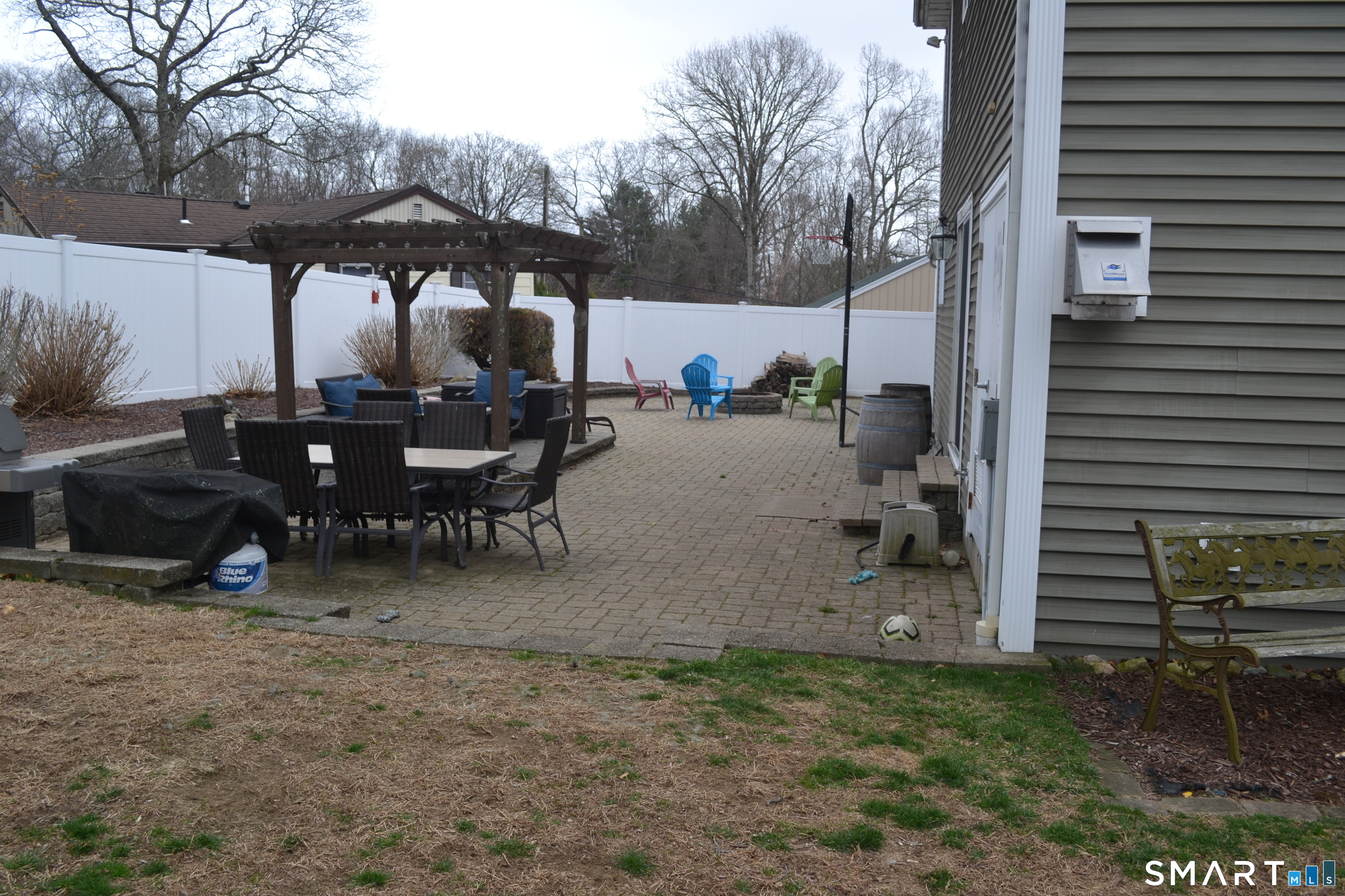 571 Old Colchester Road Montville CT 06382