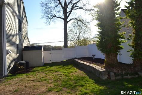 571 Old Colchester Road Montville CT 06382