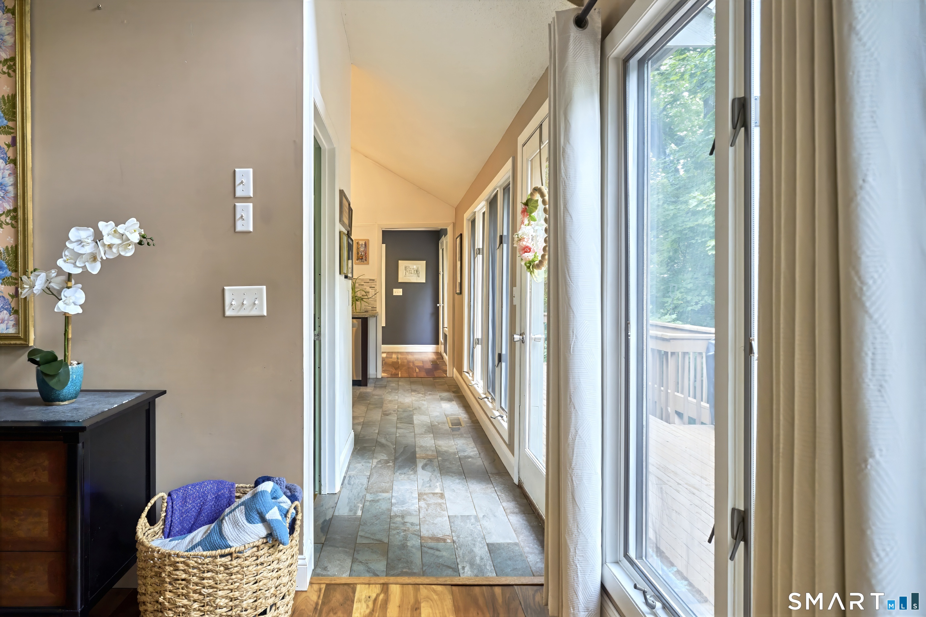 8 Mountain Trail East Hampton CT 06424