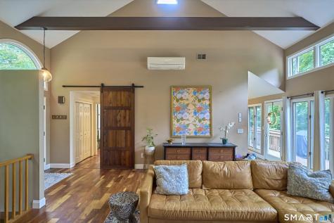 8 Mountain Trail East Hampton CT 06424