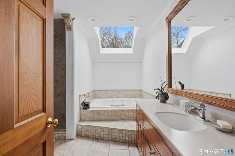 28 East Ridge Court Cheshire CT 06410