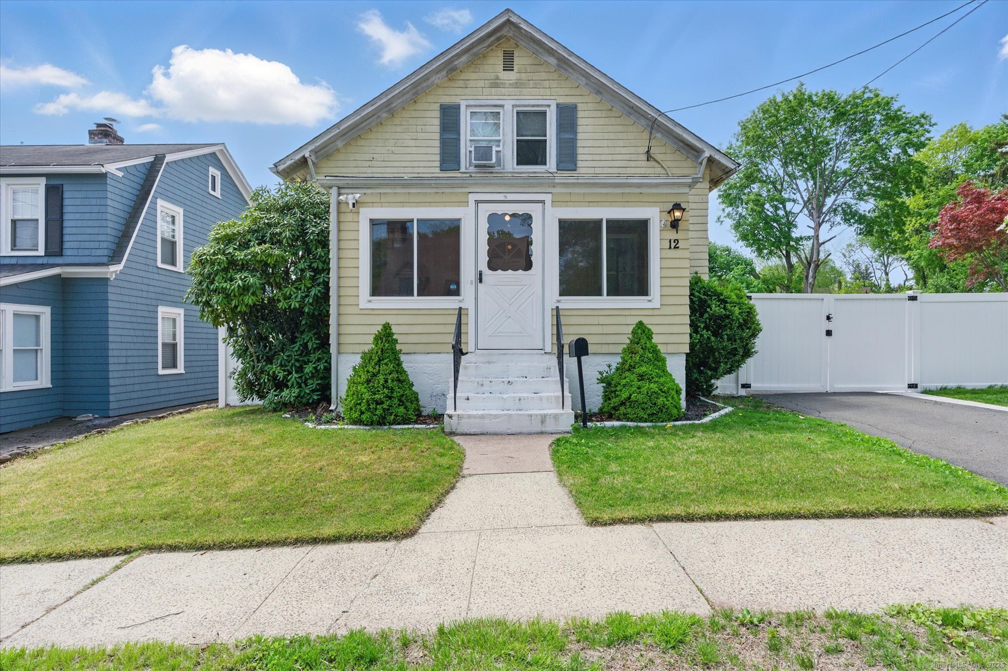 12 Woodland Avenue Hamden CT 06514