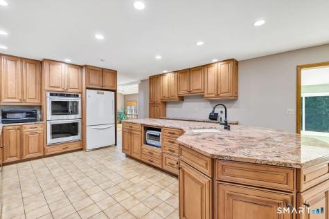 65 Arrowwood Place Stratford CT 06614