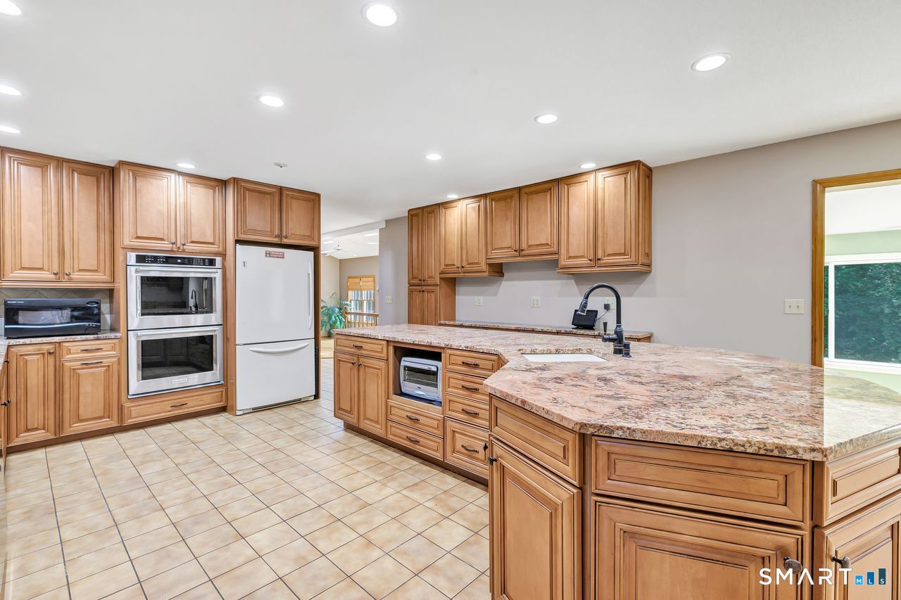 65 Arrowwood Place Stratford CT 06614