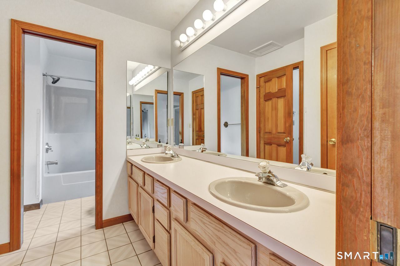 65 Arrowwood Place Stratford CT 06614
