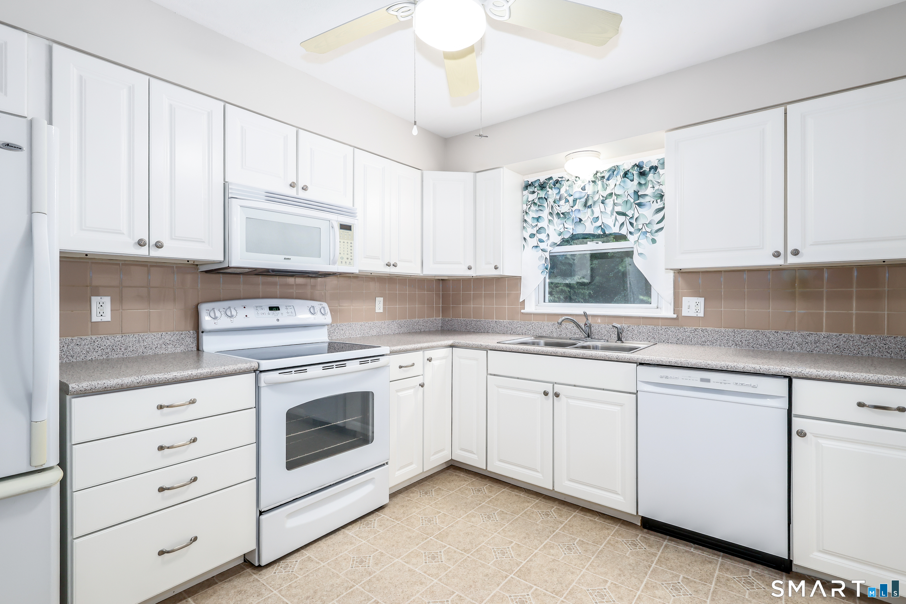 4 Beaver Bog Road New Fairfield CT 06812