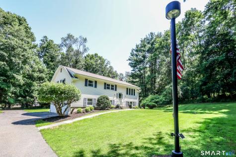 4 Beaver Bog Road New Fairfield CT 06812