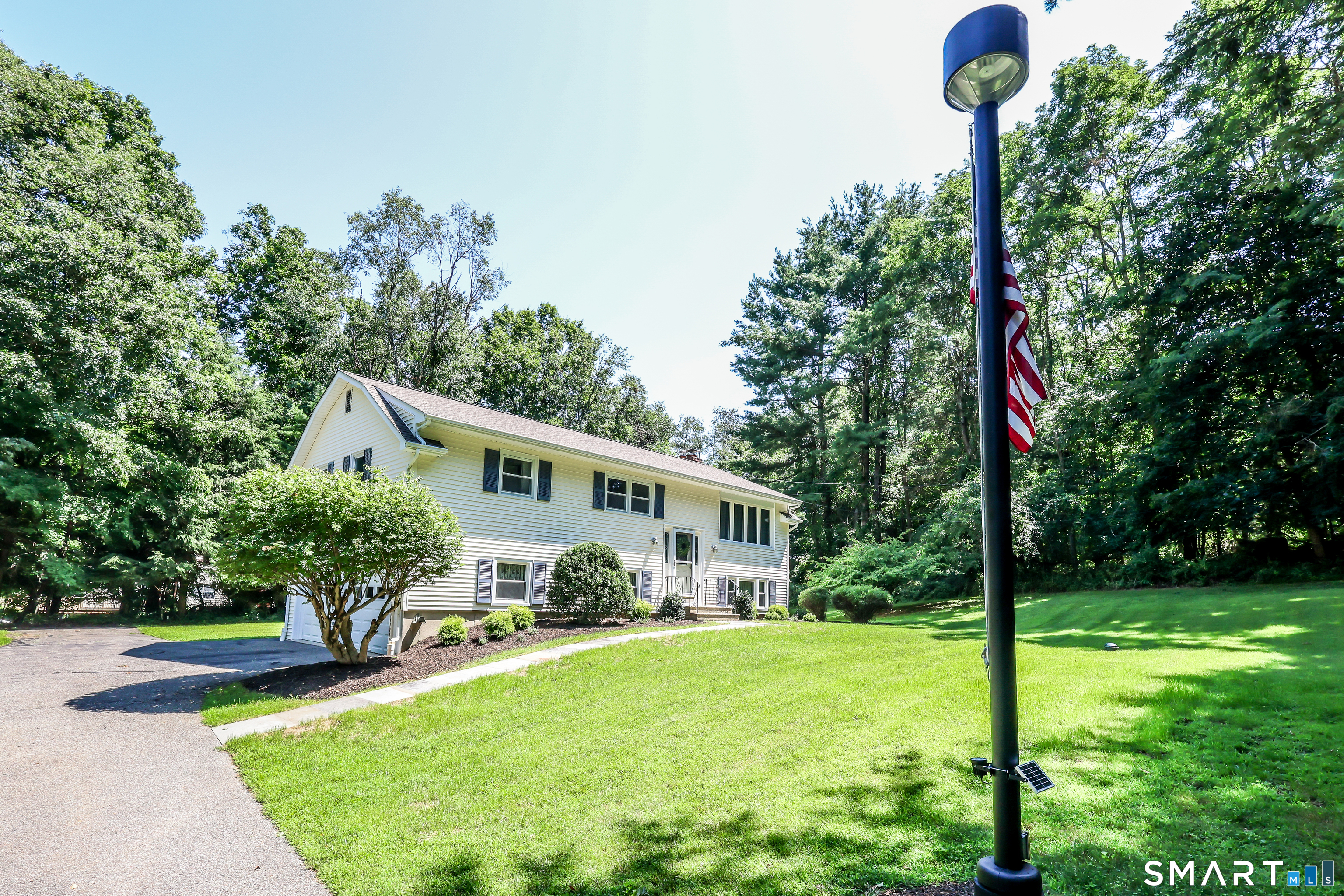 4 Beaver Bog Road New Fairfield CT 06812