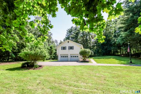 4 Beaver Bog Road New Fairfield CT 06812