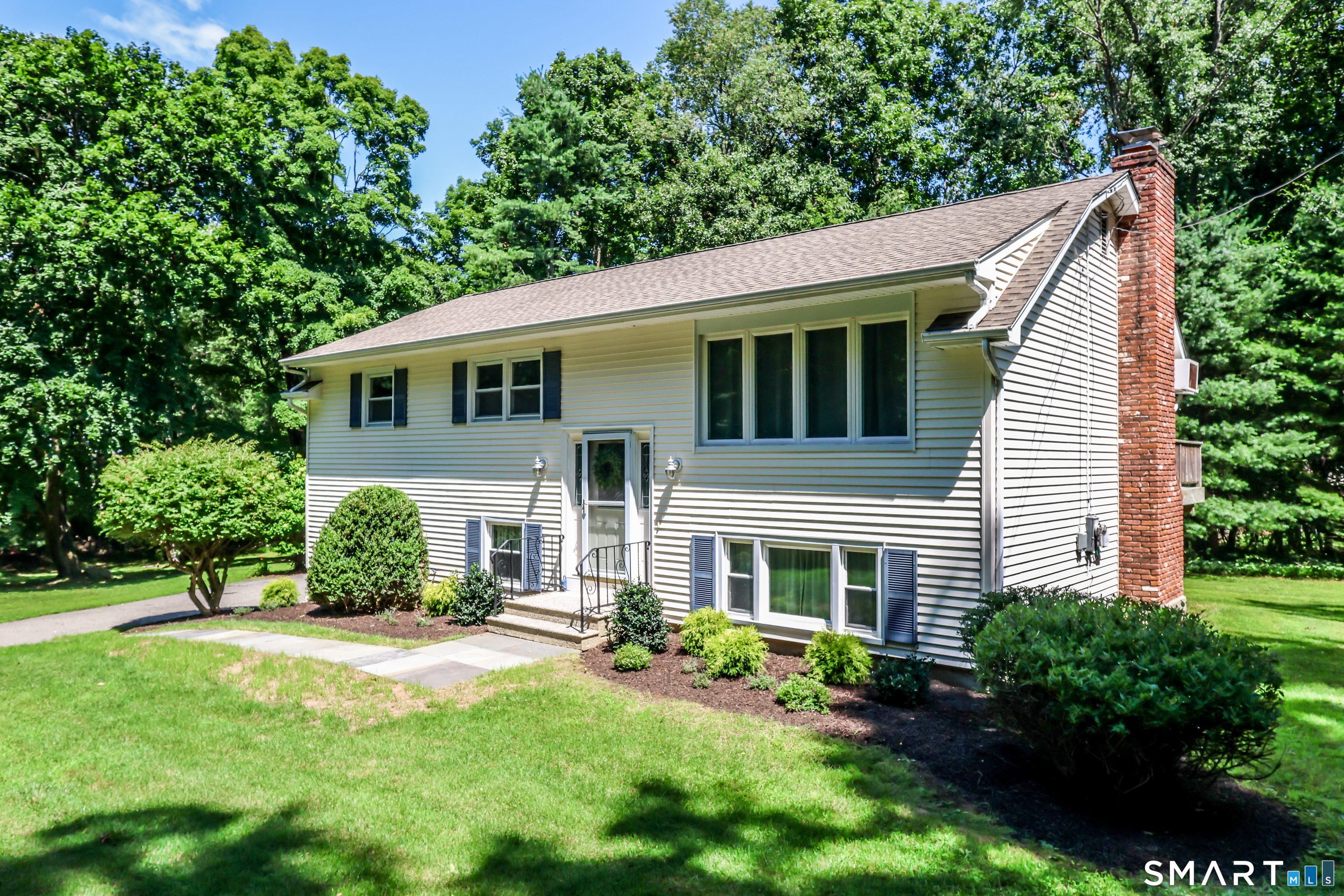 4 Beaver Bog Road New Fairfield CT 06812