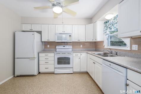 4 Beaver Bog Road New Fairfield CT 06812