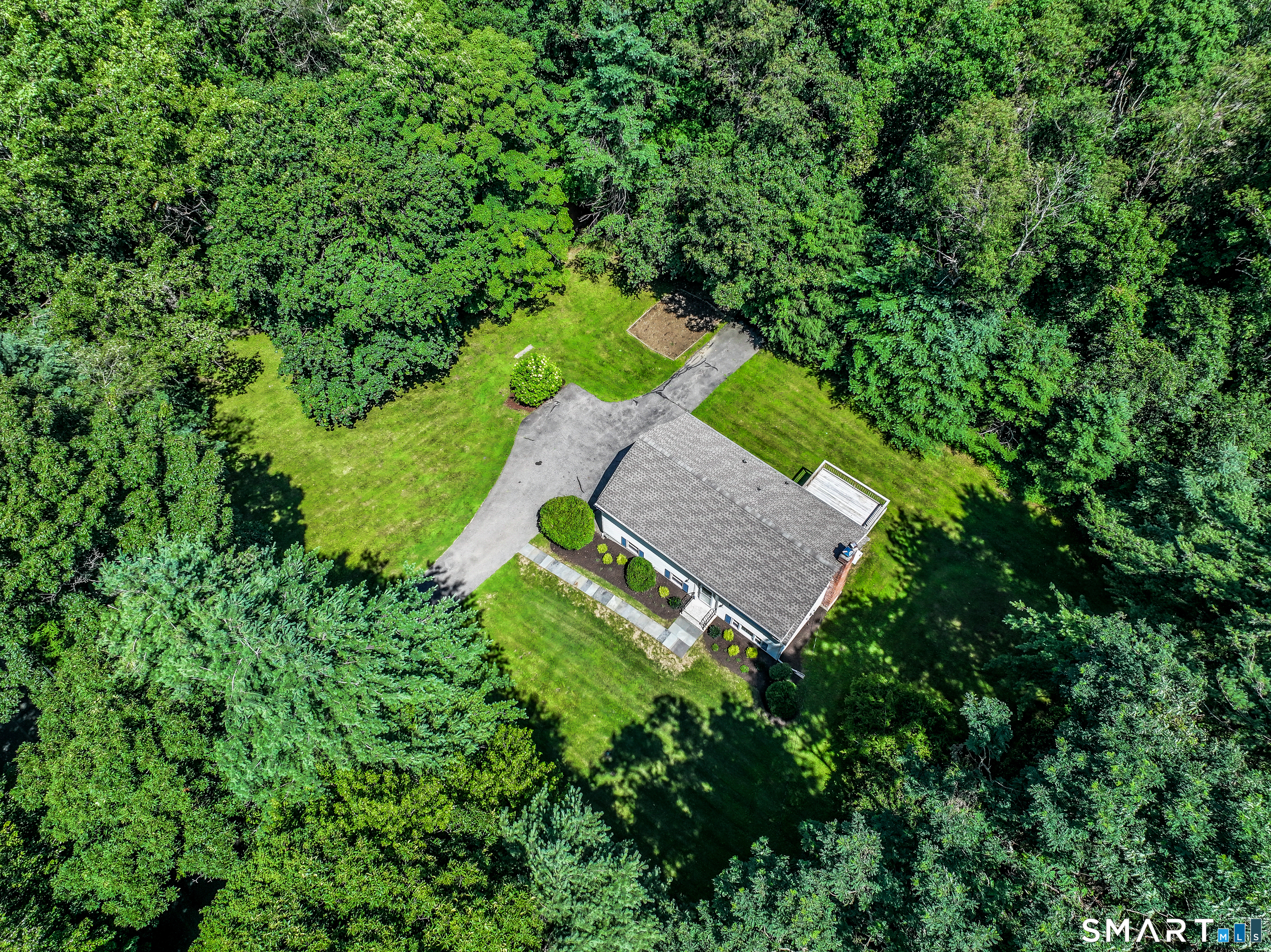 4 Beaver Bog Road New Fairfield CT 06812