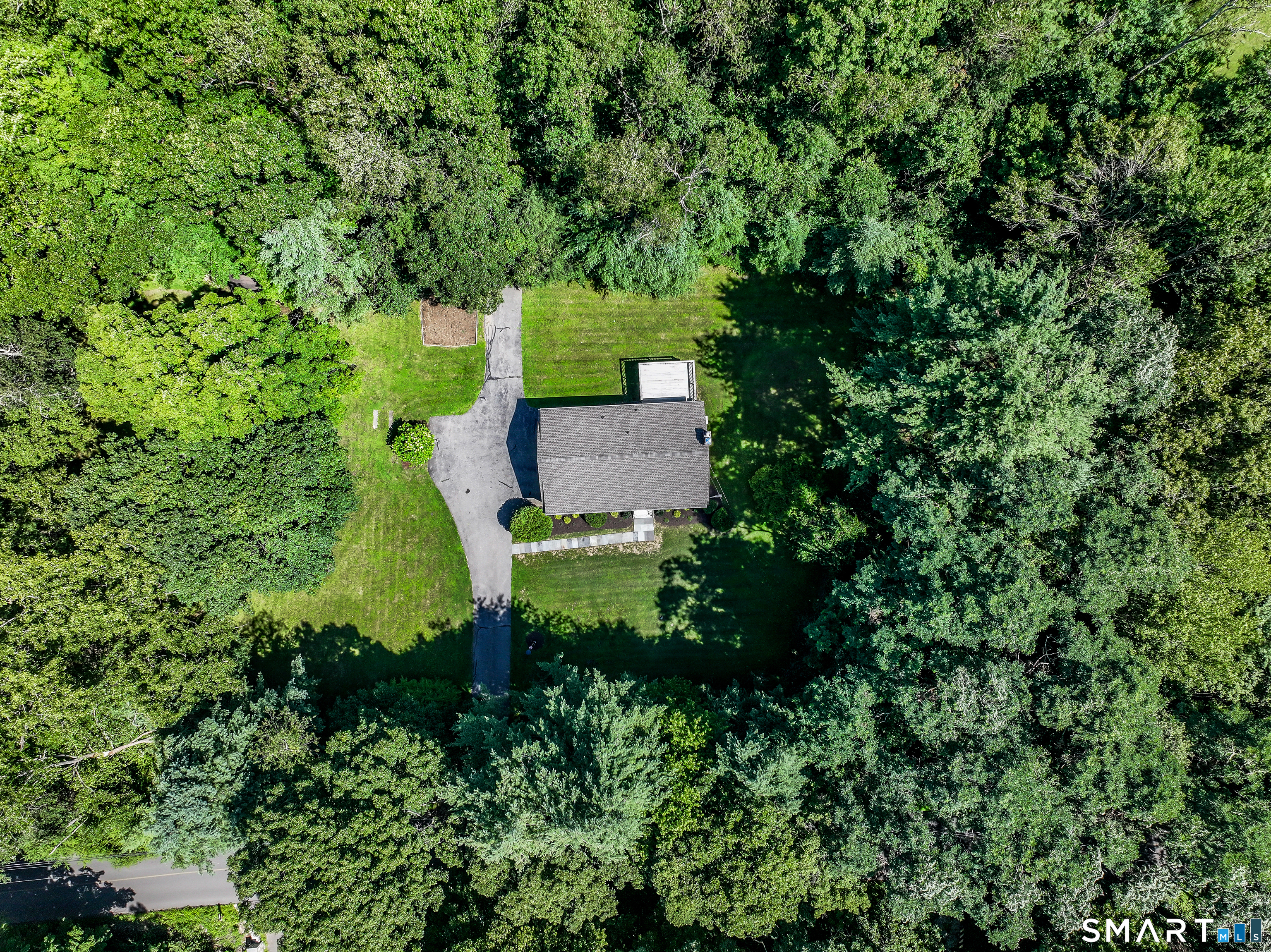 4 Beaver Bog Road New Fairfield CT 06812