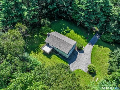 4 Beaver Bog Road New Fairfield CT 06812
