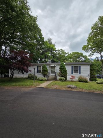 40 Evergreen Park Clinton CT 06413