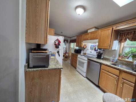 40 Evergreen Park Clinton CT 06413