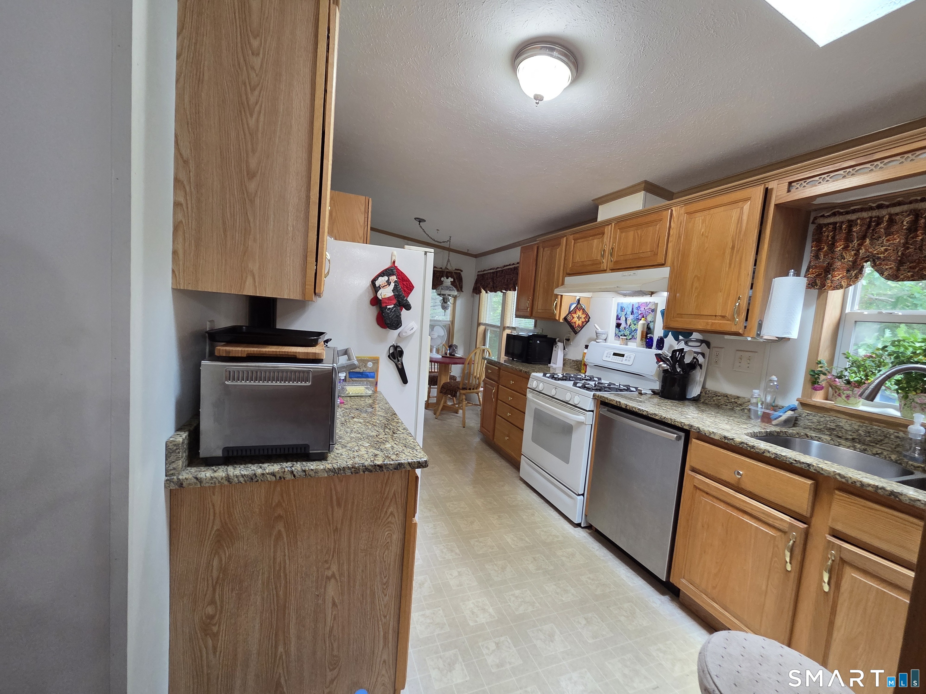 40 Evergreen Park Clinton CT 06413