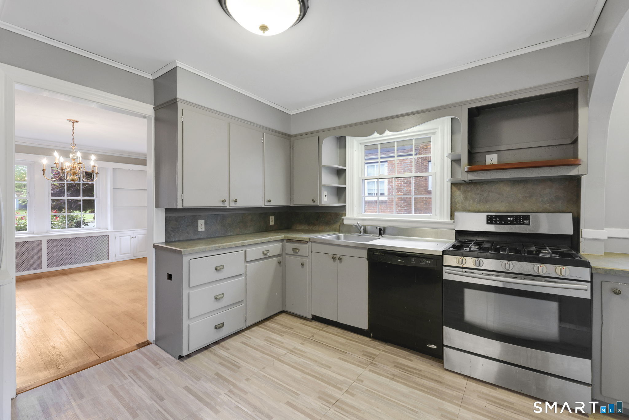 76 Somerset Street Wethersfield CT 06109