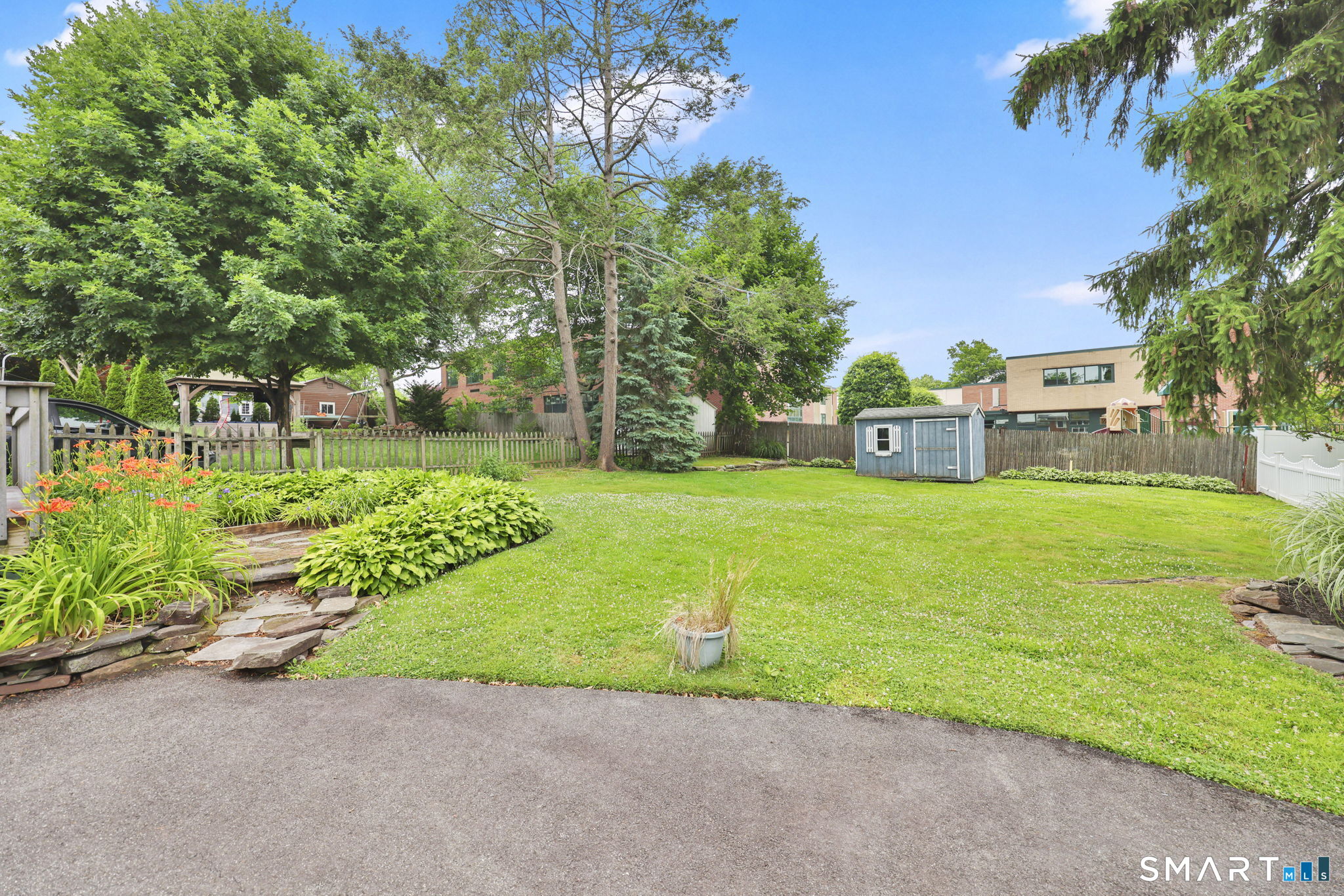 76 Somerset Street Wethersfield CT 06109