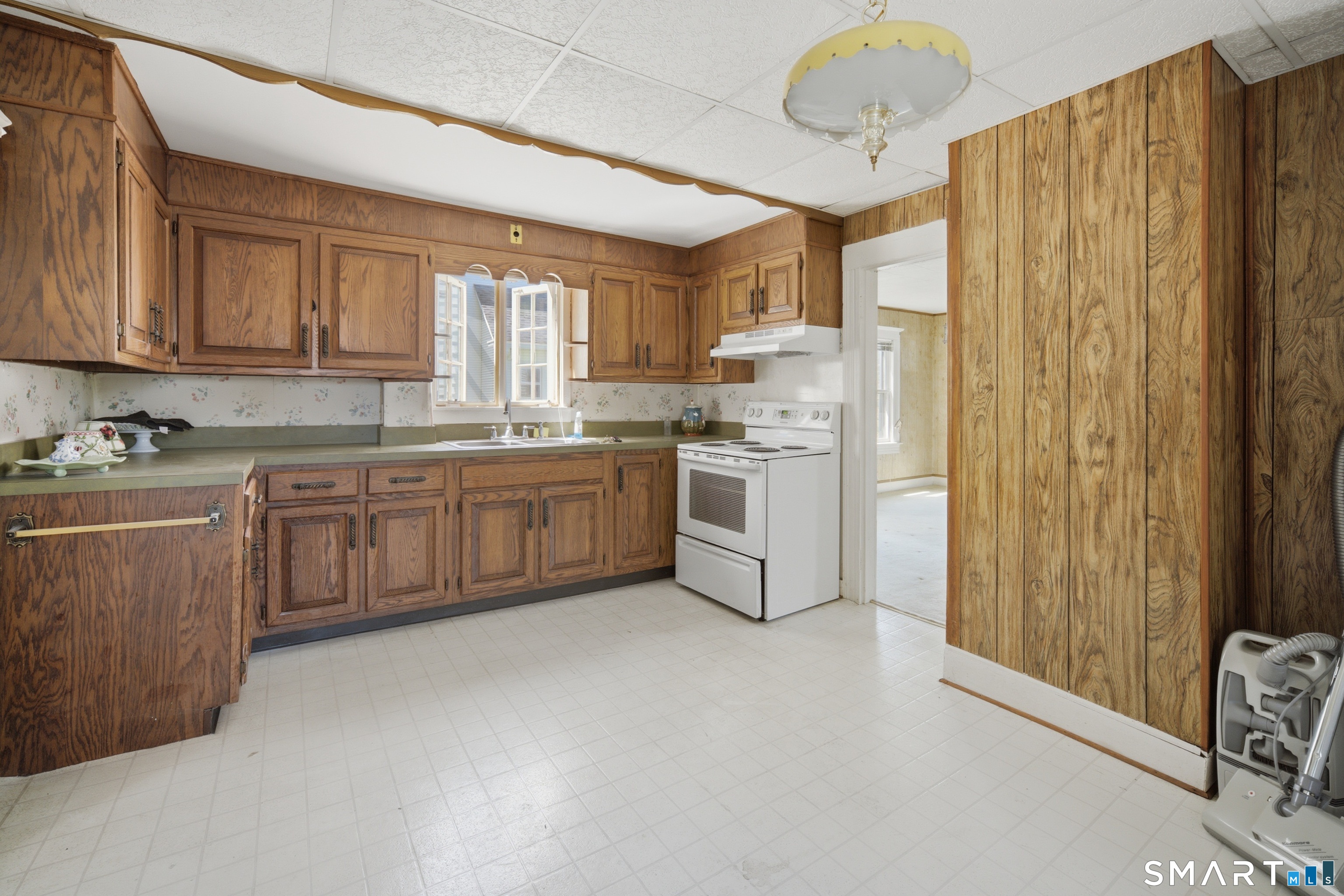 41 Jefferson Avenue Danbury CT 06810
