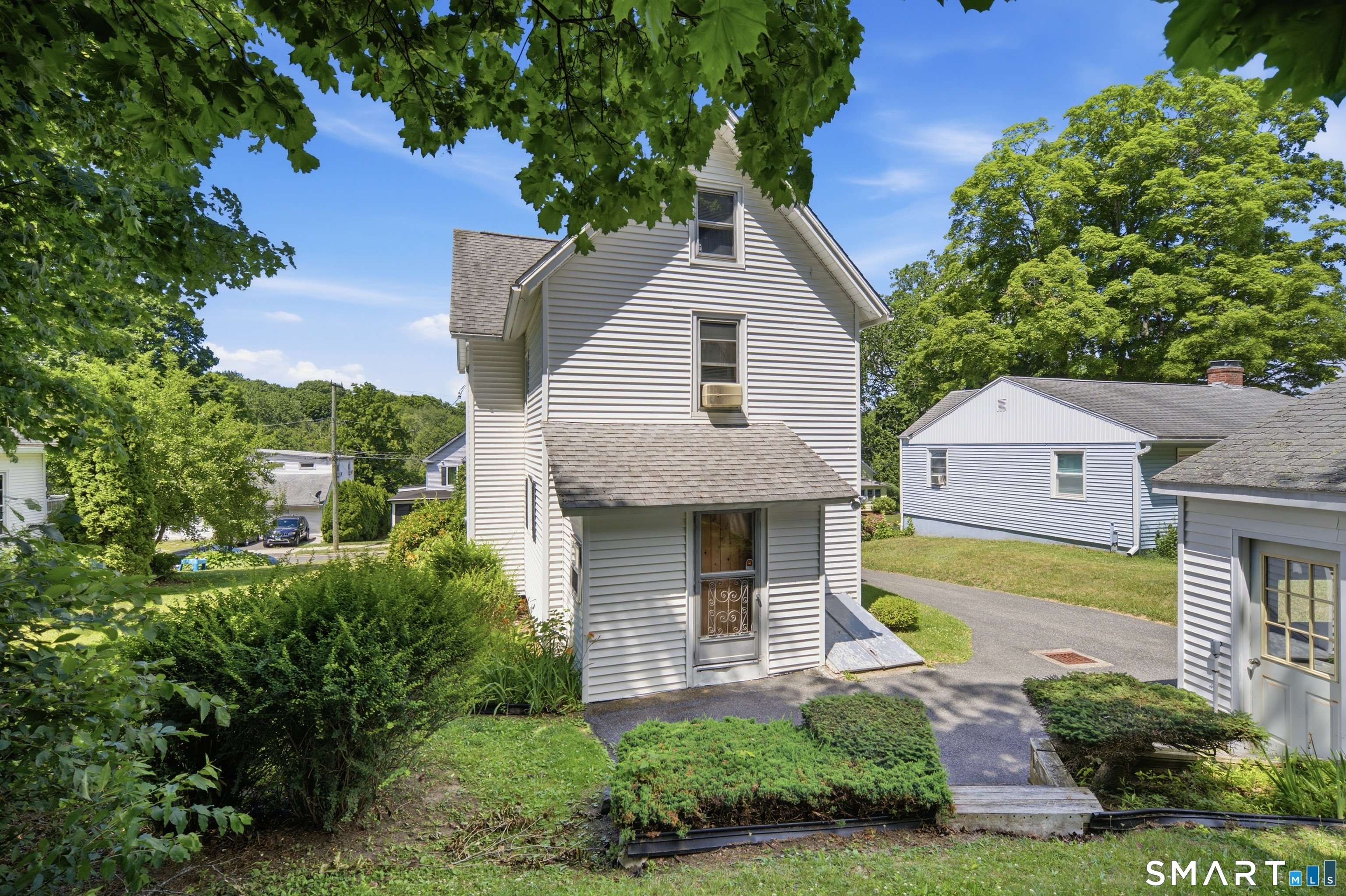 41 Jefferson Avenue Danbury CT 06810