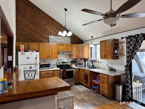 17 Robin Drive Barkhamsted CT 06063