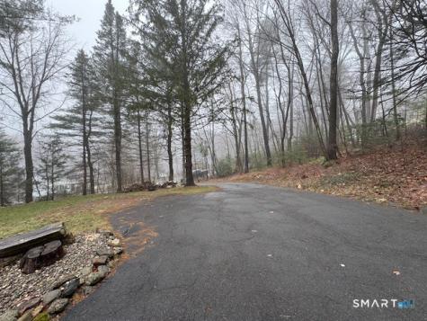17 Robin Drive Barkhamsted CT 06063