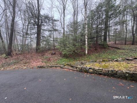 17 Robin Drive Barkhamsted CT 06063