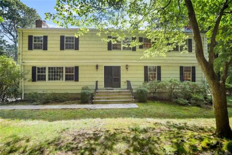 11 Tomahawk Lane Greenwich CT 06830