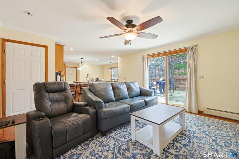 18 Bob White Way Plainfield CT 06354