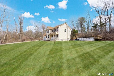 18 Bob White Way Plainfield CT 06354