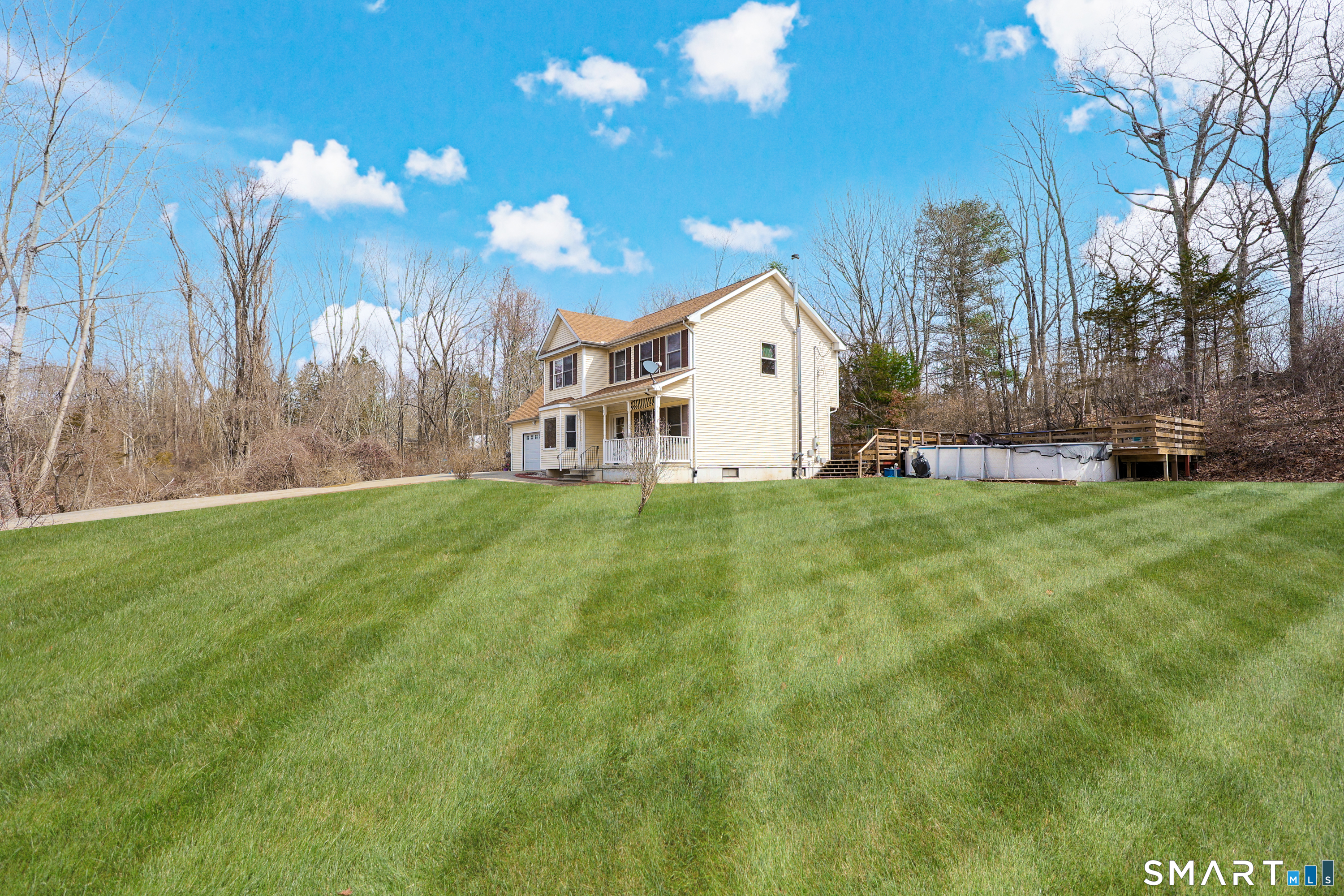 18 Bob White Way Plainfield CT 06354
