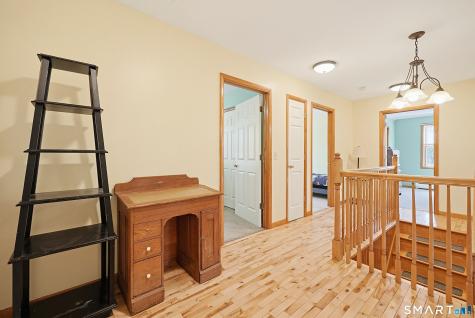18 Bob White Way Plainfield CT 06354