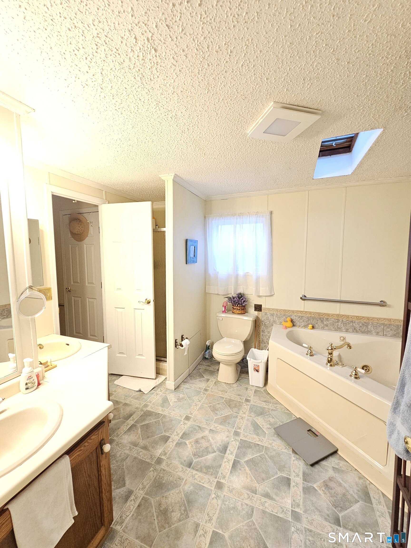 1 Circle Drive Stonington CT 06378