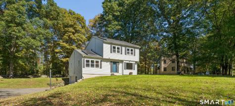 4 Briar Lane New Milford CT 06776