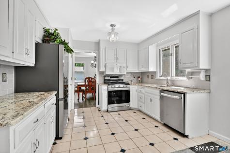 8 Hanover Lane South Windsor CT 06074