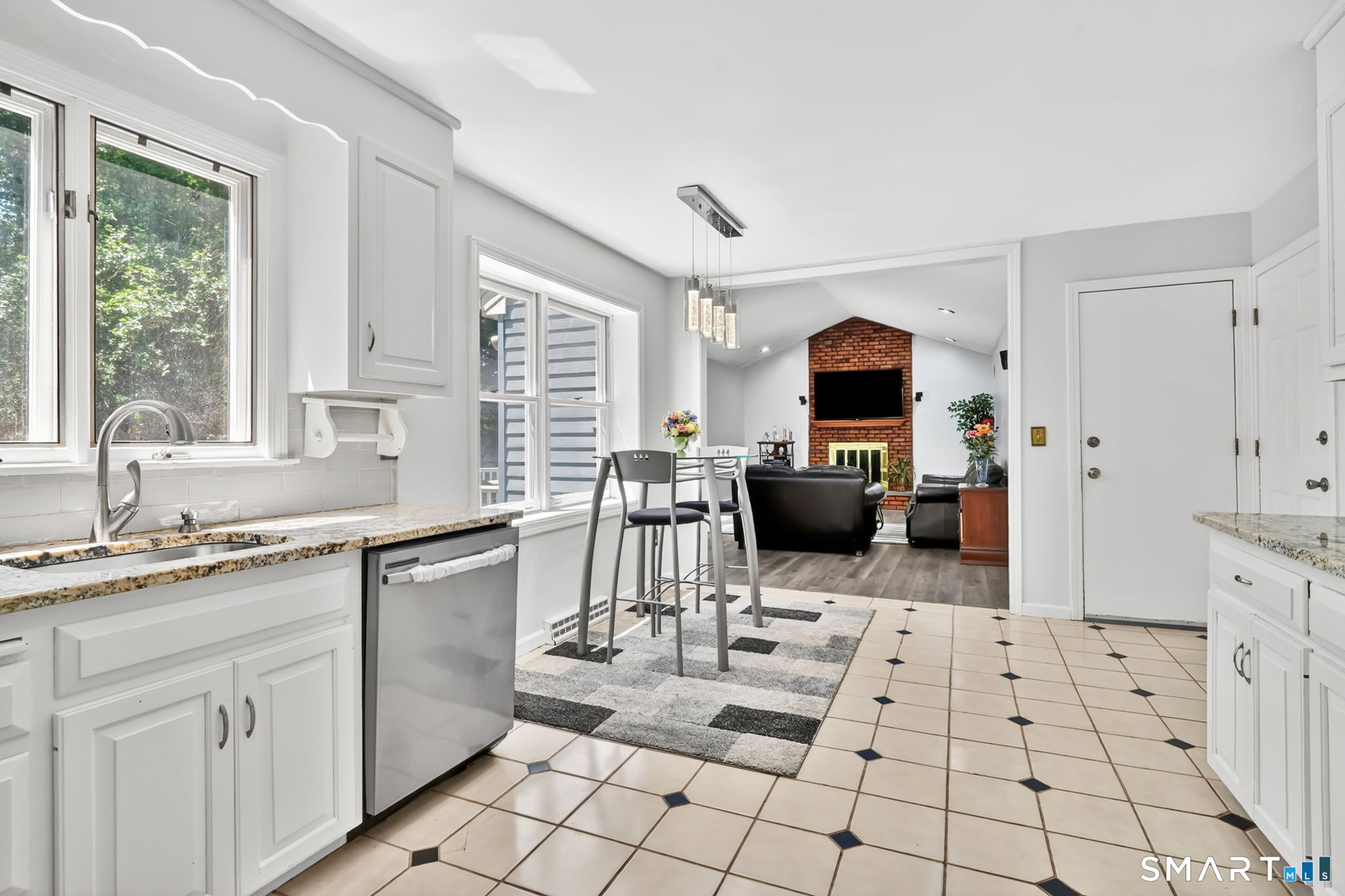 8 Hanover Lane South Windsor CT 06074