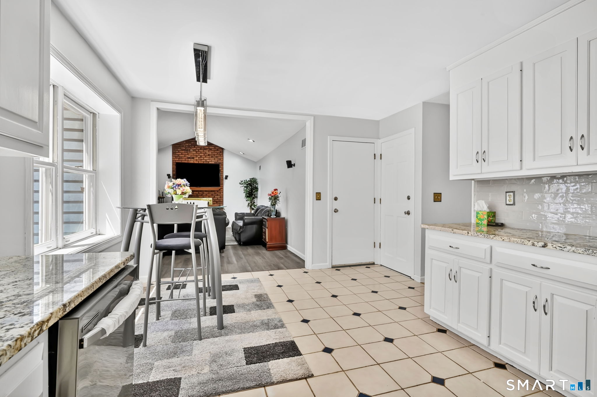 8 Hanover Lane South Windsor CT 06074