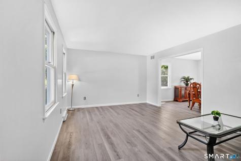8 Hanover Lane South Windsor CT 06074