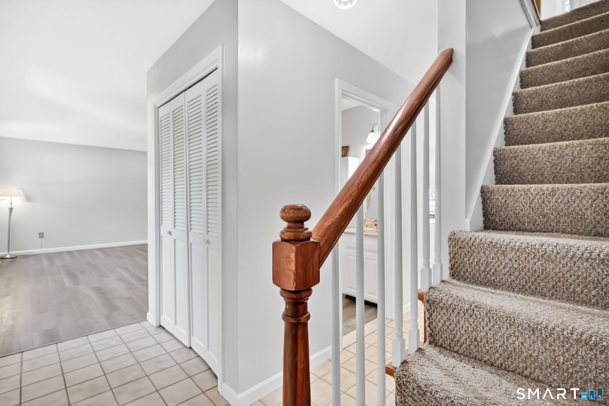 8 Hanover Lane South Windsor CT 06074